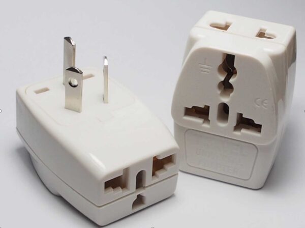 1 to 3 World to UK/US/EU/AU travel adapter with 2 outlets - Image 5